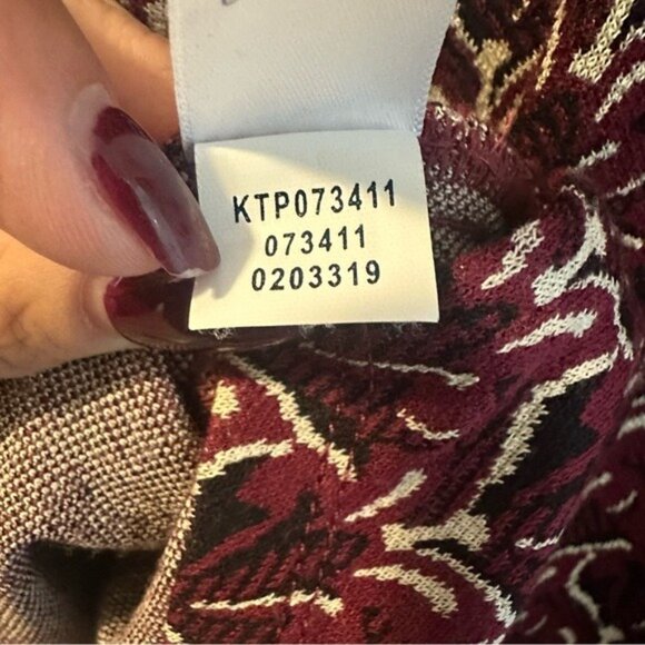 J Jill Ladie’s Ponte burgundy Top long sleeved tunic geometric Size Small - Picture 9 of 11